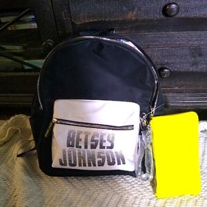 💖NWT💖 Betsey Johnson Medium size Backpack